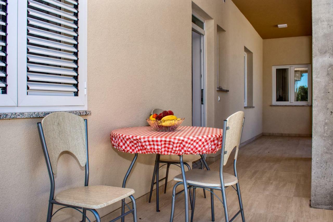 Apartman Ante Sukosan Ngoại thất bức ảnh